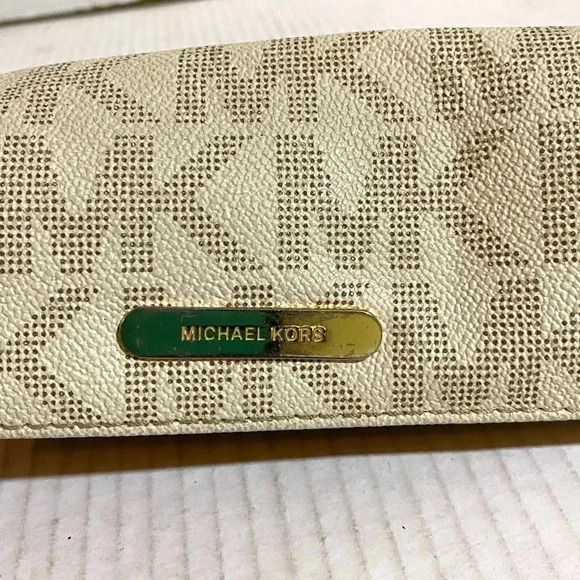 Michael kors MK signature print canvas wallet - Picture 5 of 8